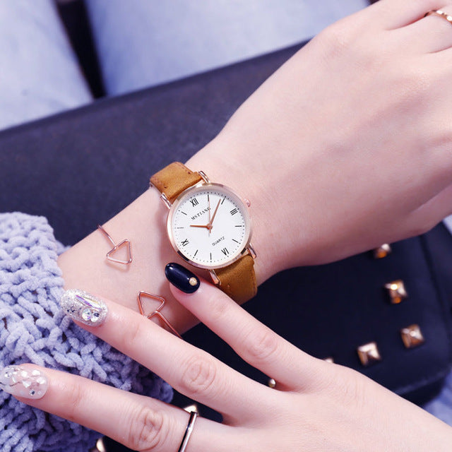 Simple Style Leather Band Wristwatch