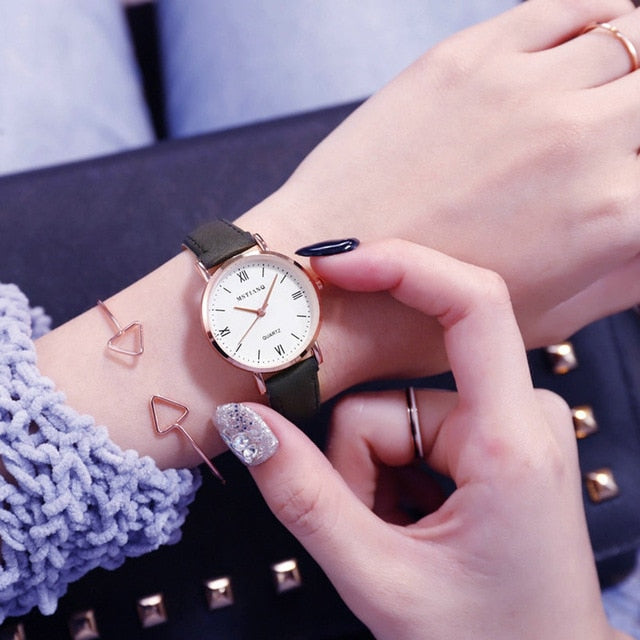 Simple Style Leather Band Wristwatch