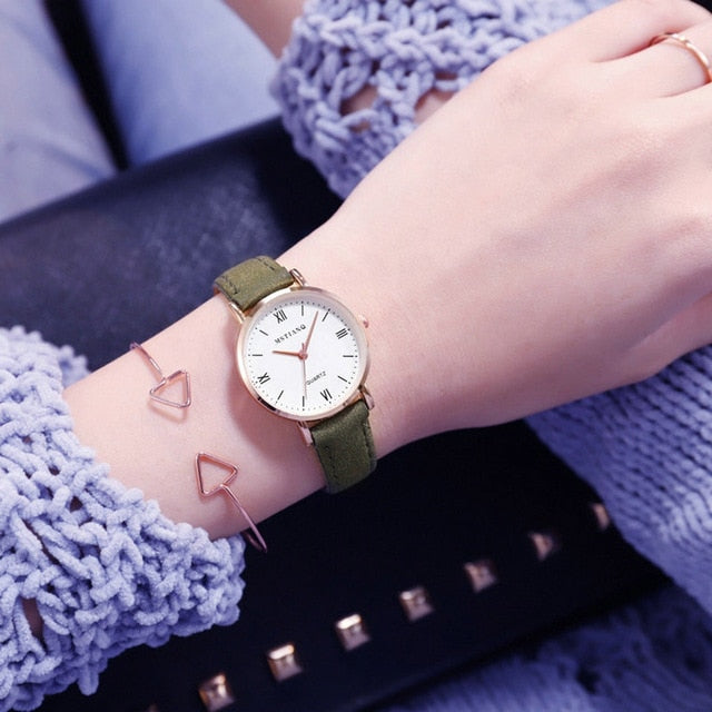 Simple Style Leather Band Wristwatch